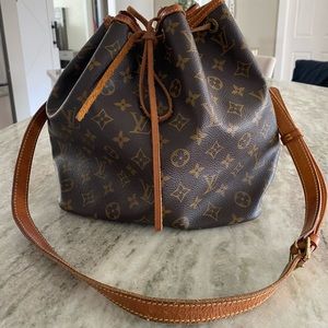 Authentic Louis Vuitton Petite Noe 💕